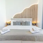Fancy With Amazing Sky View *